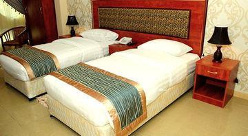 Sky Ways Hotel Dubai Buitenkant foto